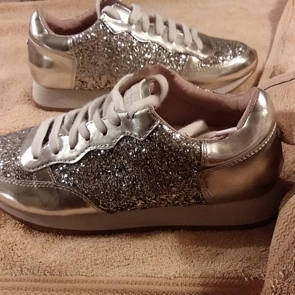 AUTHENTIC NEW KATE SPADE SNEAKERS - Picture 7 of 7
